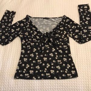 ✨3/10✨SHEIN floral top tie long sleeve